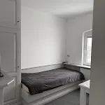 La Apartment *
