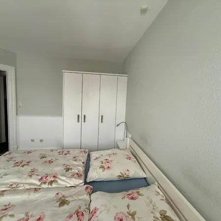 La Apartment *